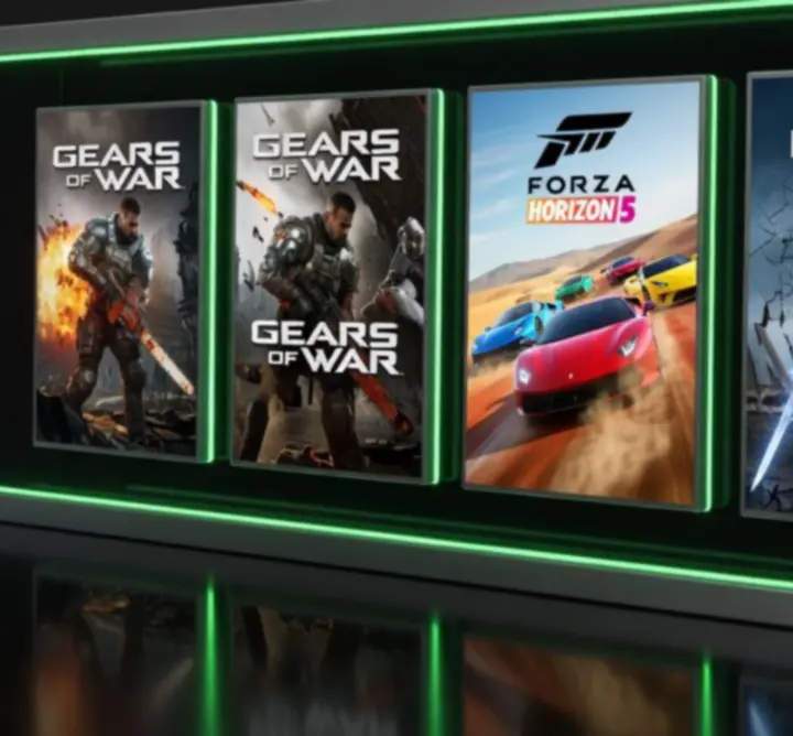Pasek polecanych gier Xbox w formie kinowych kart produktowych